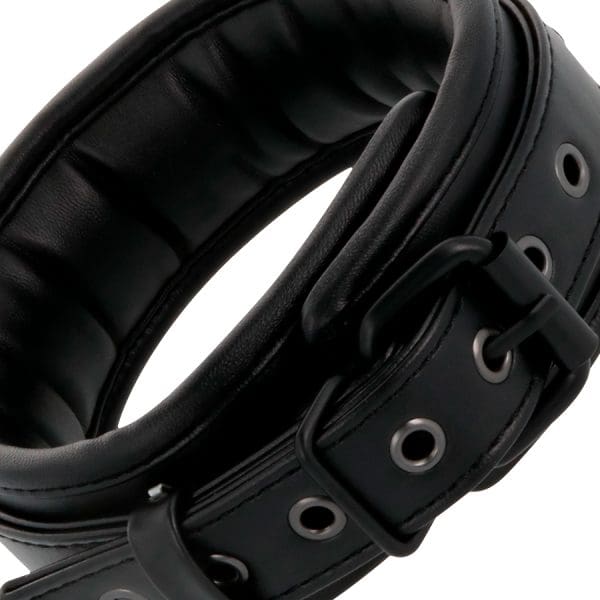 DARKNESS - BLACK LEATHER HANDCUFFS AND COLLAR 9